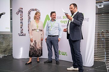 Prof. Dr. Claudia Baldauf, Prof. Dr. Henning von Horsten und Stephen Mortimer © HTW Berlin/Barbara König
